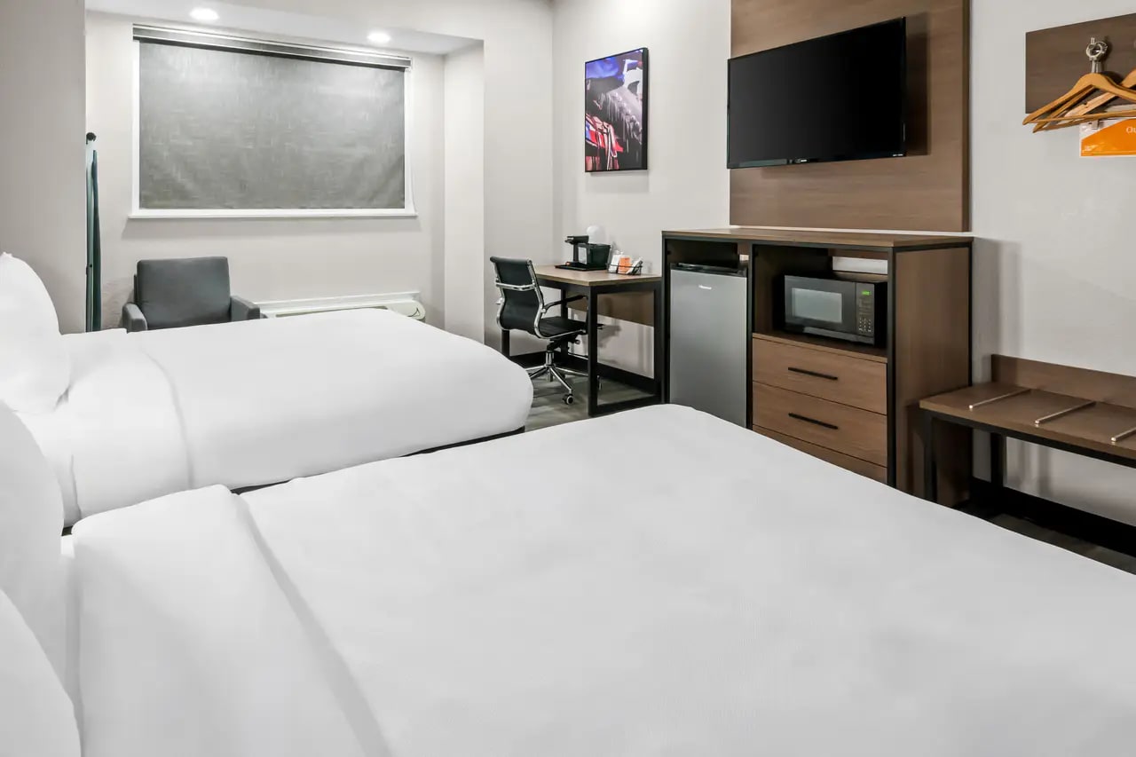 Double Queen Room